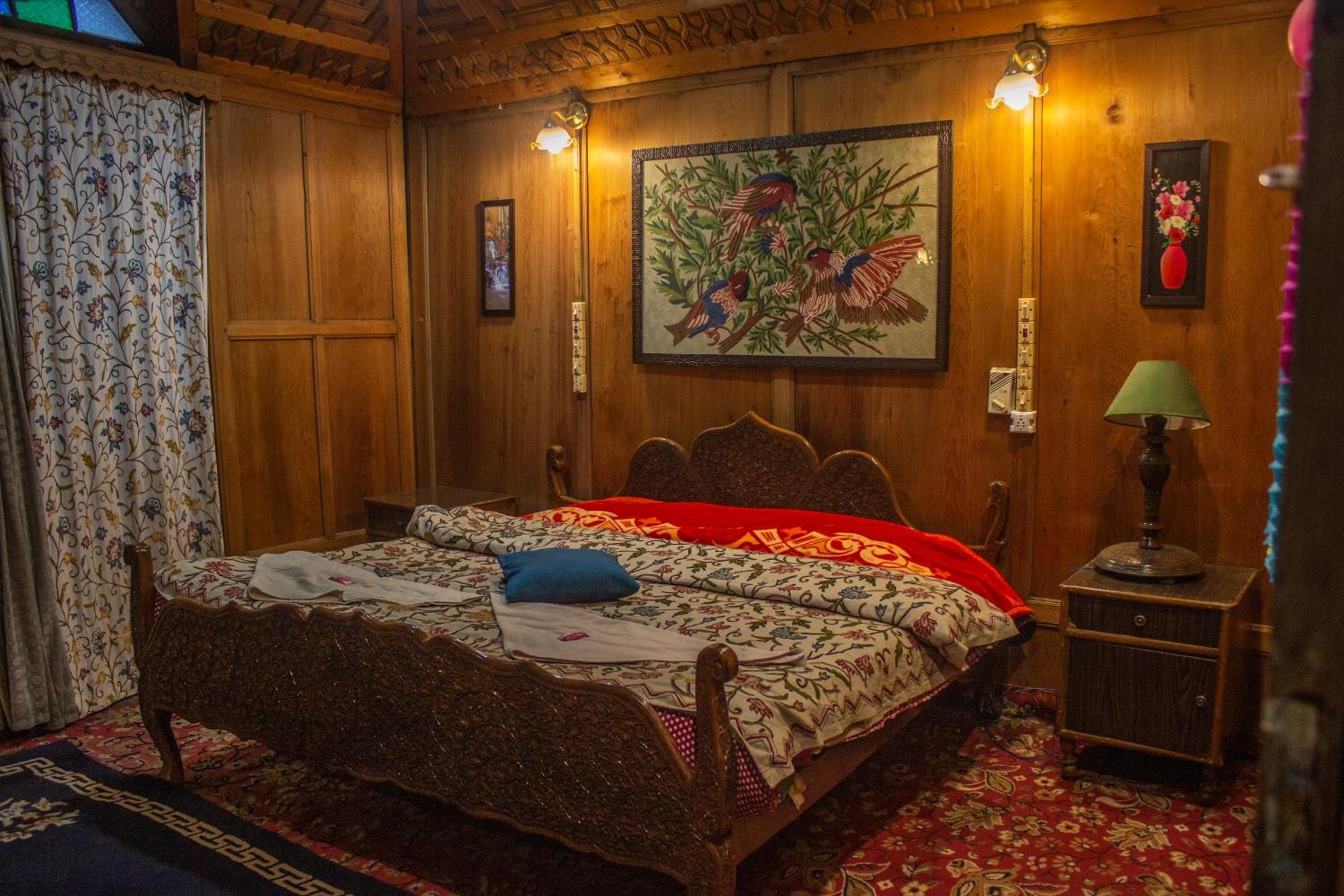 Bed and Breakfast House Boat New Manora Srīnagar Zewnętrze zdjęcie