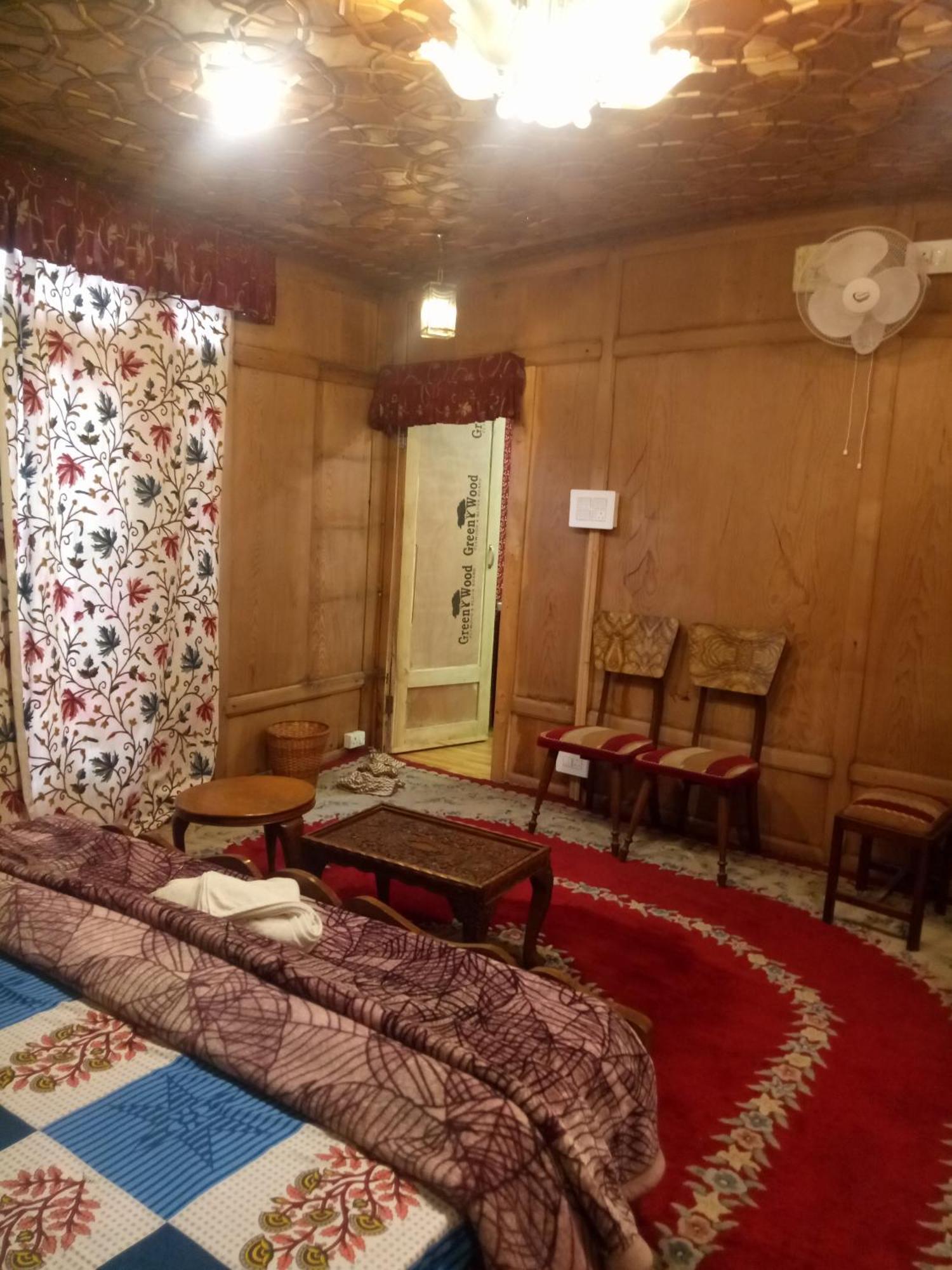 Bed and Breakfast House Boat New Manora Srīnagar Zewnętrze zdjęcie