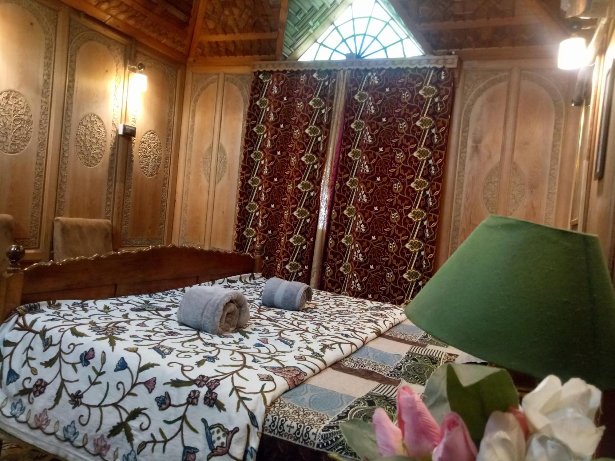 Bed and Breakfast House Boat New Manora Srīnagar Zewnętrze zdjęcie