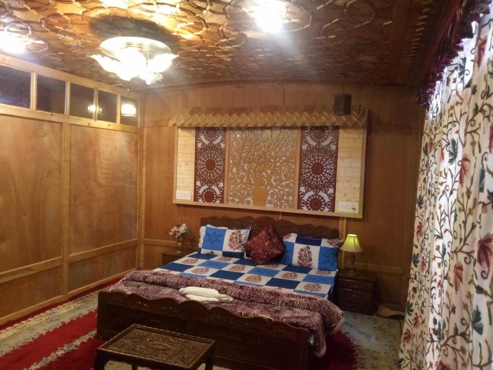 Bed and Breakfast House Boat New Manora Srīnagar Zewnętrze zdjęcie