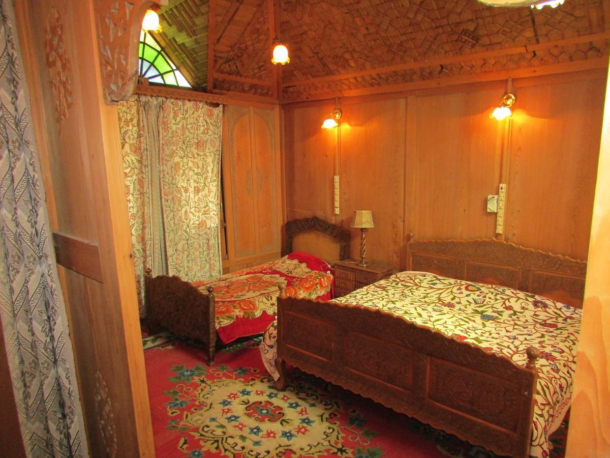 Bed and Breakfast House Boat New Manora Srīnagar Zewnętrze zdjęcie